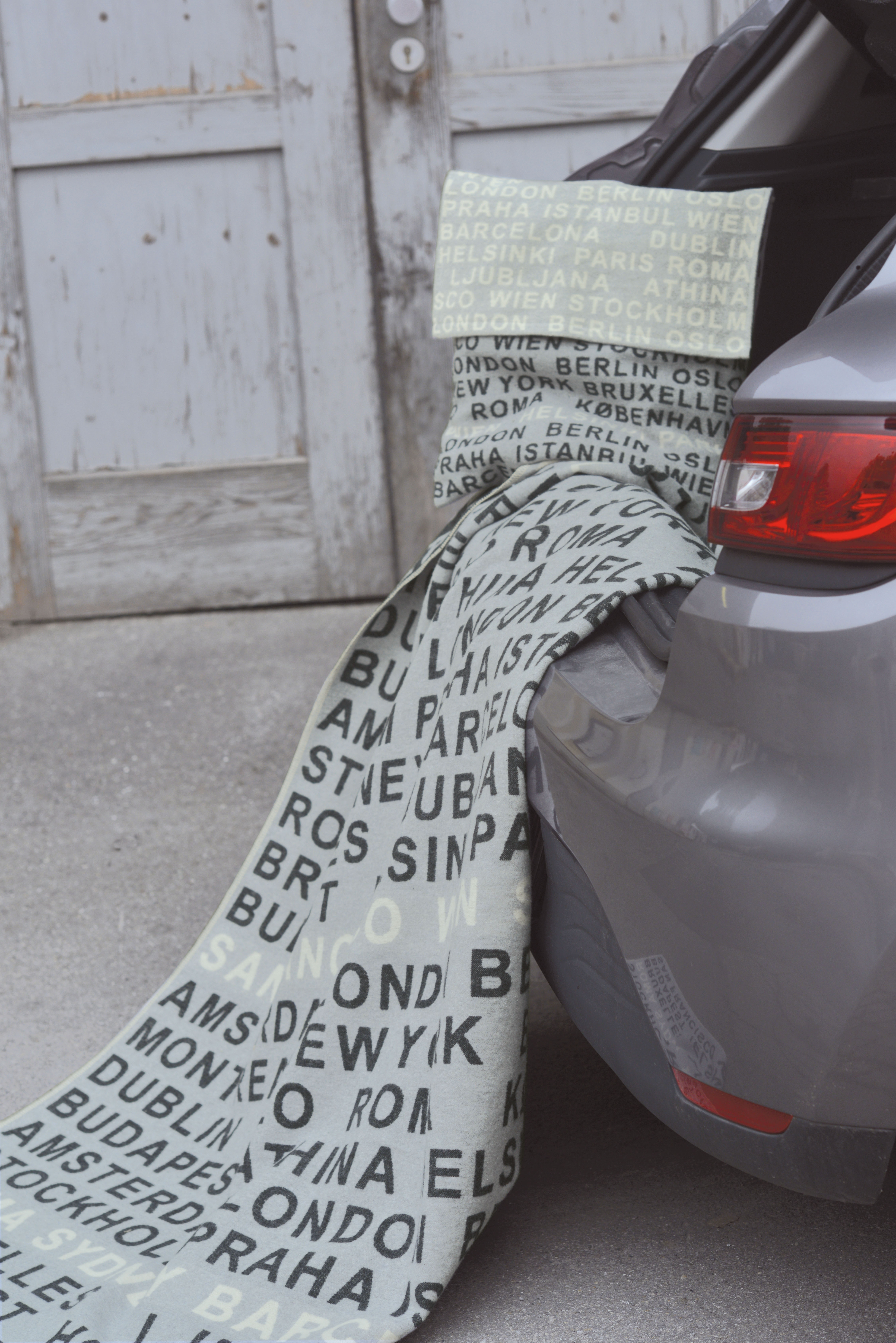 Car Blanket. Modele's Home Furnishings